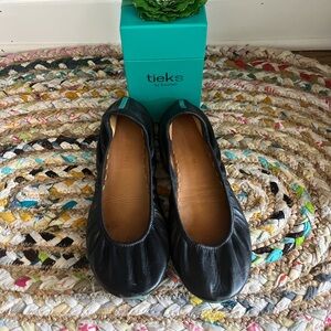 Woman’s Size US 11 Tieks